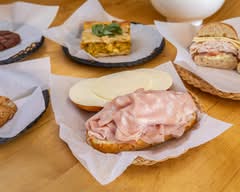 Santoro's Italian Market & Deli (475 Santa Clara Ave)