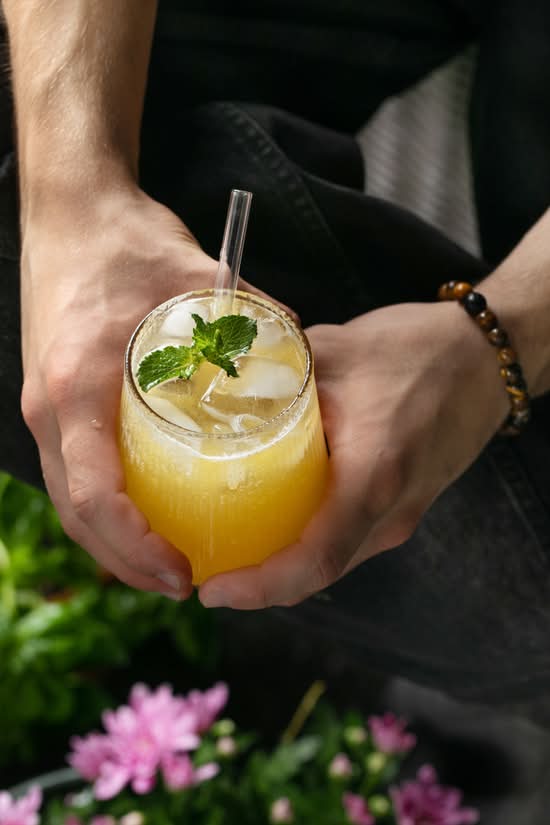 Mango-Passionsfrucht Limonade