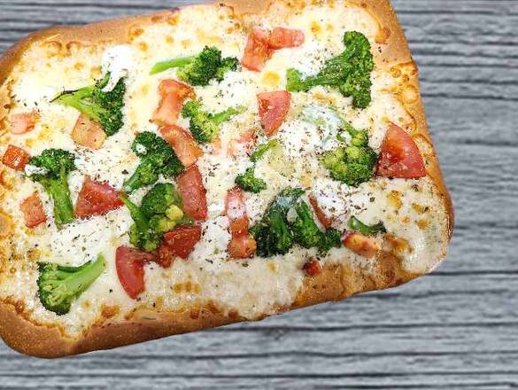 White Veggie Flatbread