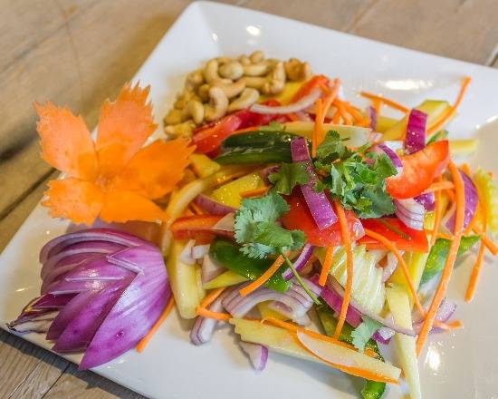 SL1. Mango Salad (Yum Ma Muang)