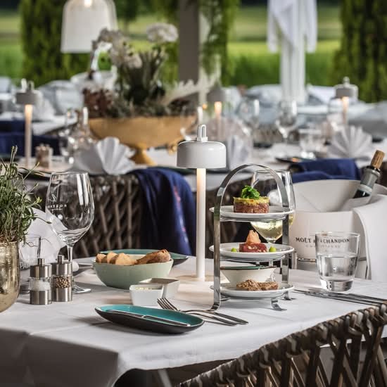 Rosenhof Restaurant & Lounge