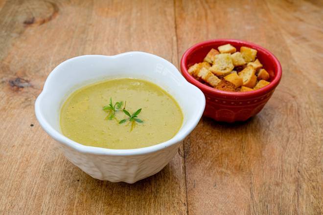 Sopa do dia + croûtons de bagel