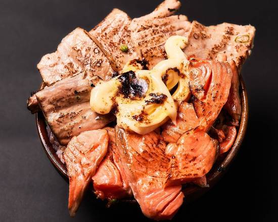 マグロとサーモンのマヨネーズ炙り丼 Seared Tuna and Salmon with Mayonnaise