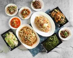 食麵典飯 SHIH MIAN DIAN FAN