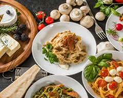 Napoli's Italian Restaurant (900 S Main St # 948)