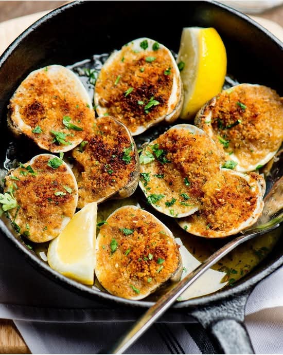 Baked Clams - 8 Pieces