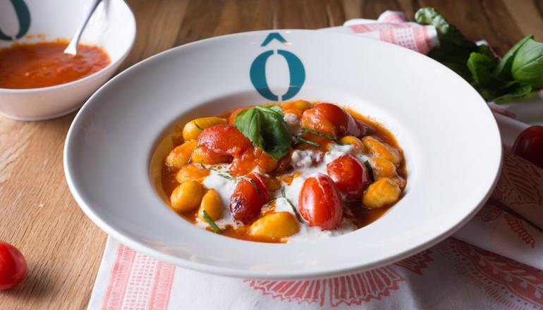 GNOCCHI ARTESANAL CON TOMATE CONFITADO