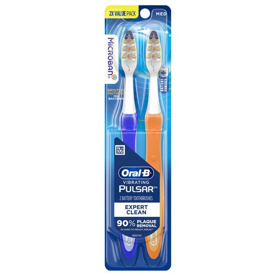 Oral-B Pulsar Expert Clean Medium Battery Toothbrush (2 ct)