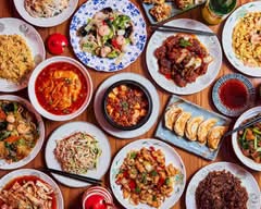 名物餃子 哈爾濱飯店ハルピン Harupinhanten