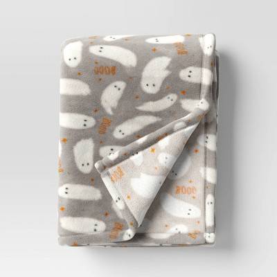 Ghost Printed Plush Halloween Throw Blanket Gray/Ivory - Hyde & EEK! Boutique™: Knitted, Recycled Polyester, 50x60", Machine Washable