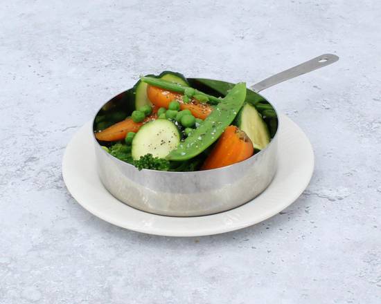 SAUTÉED GREENS & CHANTENAY CARROTS (VE)
