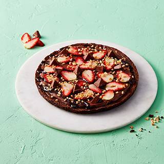 Choc Hazelnut & Strawberry Brownie Pizza