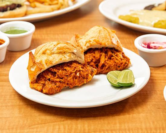 Torta de Cochinita Pibil