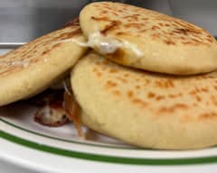 Mama Vicky's Pupusas y Mas