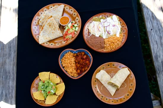 Itaa’s Street Kitchen (408 N Main St)