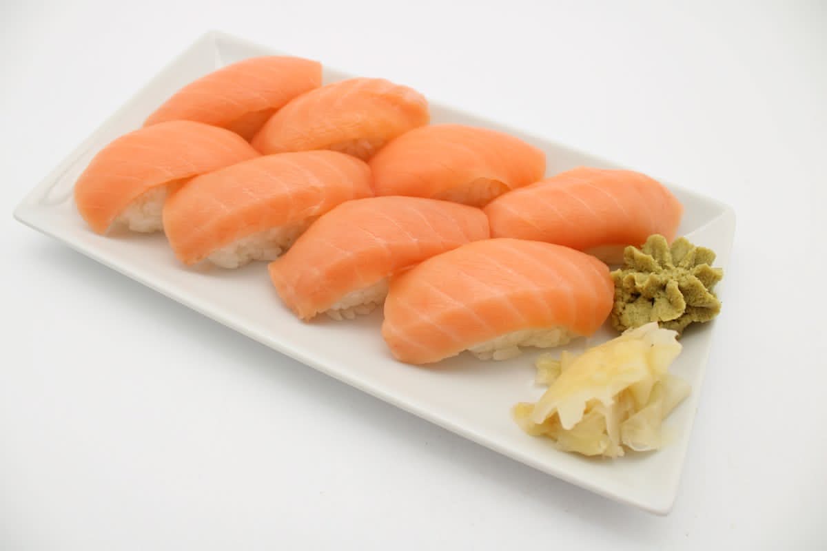 Jumbo Nigiri (Salmon)