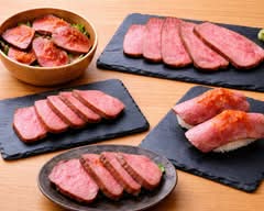 A5ランク黒毛和牛専門ローストビーフ店「和牛の逆襲」  A5-grade Wagyu beef specialty roast beef restaurant "Wagyu no Gyakushu"	