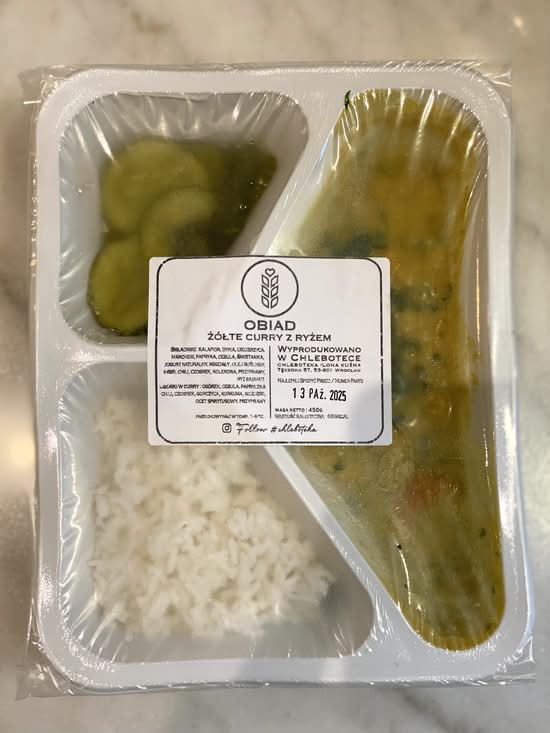 Obiad żółte curry z ryżem