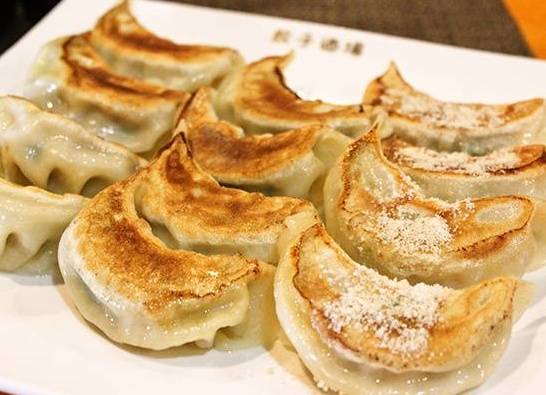 餃子酒場 神田二号店(南口店) gyozasakaba kandanigouten