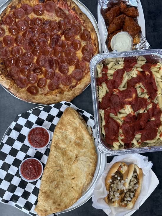 Hometown Pizza, Subs & Wieners
