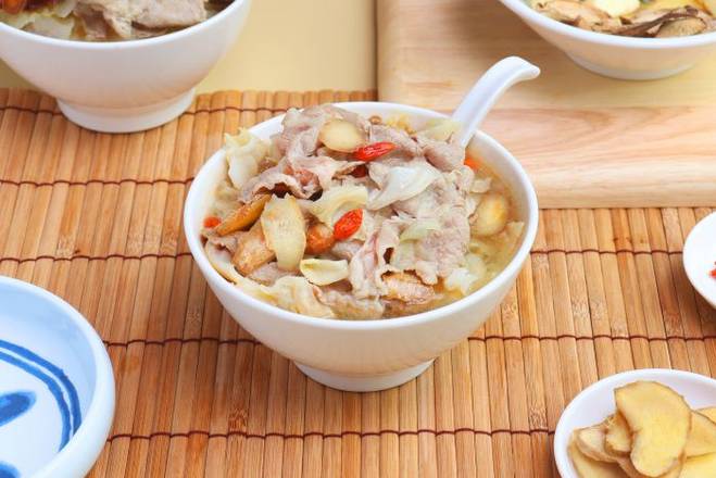 元氣黑麻油瘦肉湯