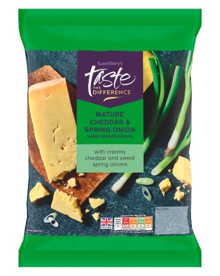 Sainsbury's Taste the Difference Mature Cheddar and Spring Onion Hand Cooked Crisps (150g)