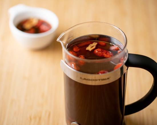 Honey Longan Red Date Tea (桂圓紅棗茶)