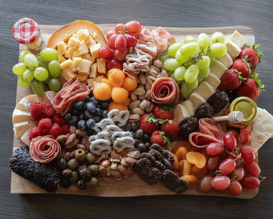 The Grecian Grazer A Modern Grazing Company (E Mainstreet, C)