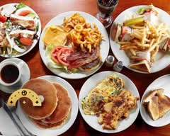 Denny's (4927 Mahoning Ave)