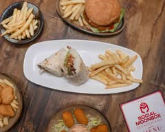 Social Moonbox - Restaurant and Bar