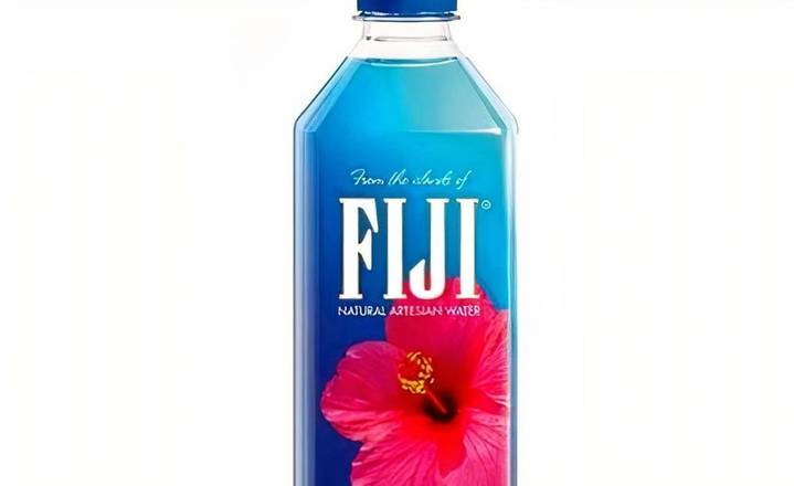 Fiji Water (500 mL)