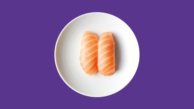 salmon nigiri