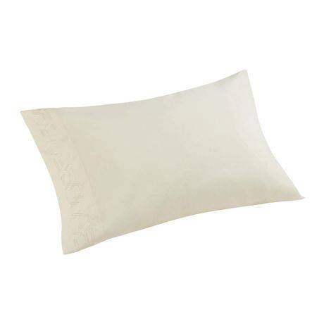 Hometrends Embroidered Luxury Microfibre Pillowcase (1 unit)