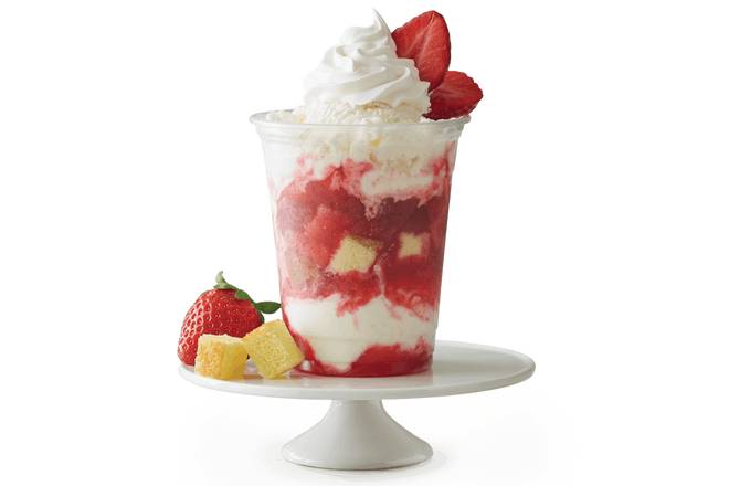 STRAWBERRY SHORT CAKE SUNDAE