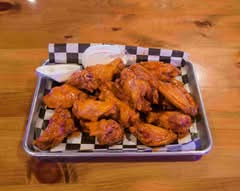 Wingnutz Downtown (279 North Street)