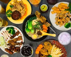 Asian Fusion Food (1906 E Cesar Chavez St)