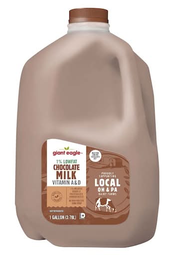 Giant Eagle 1% Lowfat Chocolate Milk (128 fl oz)