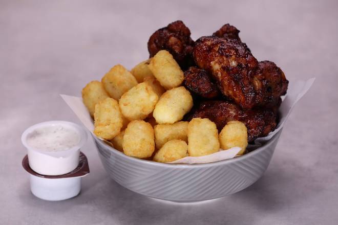 BBQ Chicken Wings & Potato Tots Combo