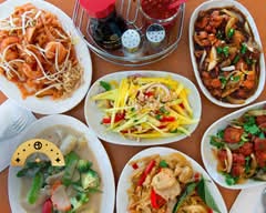 The Zen Hakka & Thai [Stouffville]