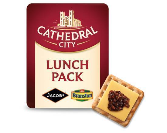 Cathedral City Cheese, Crackers & Pickle 122g