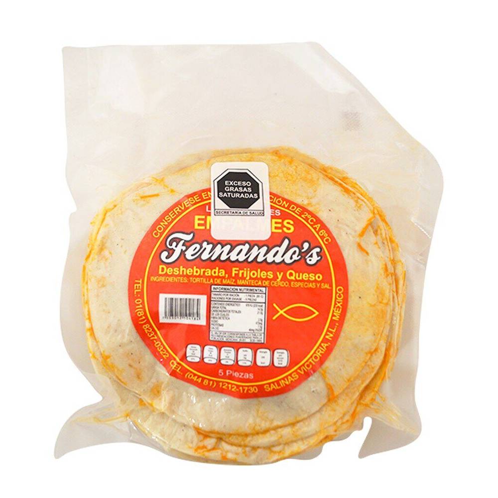 Fernando's empalmes de deshebrada frijoles y queso