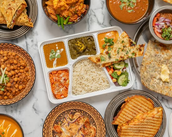 Lala Masala (3689 Boulevard Saint-Jean)