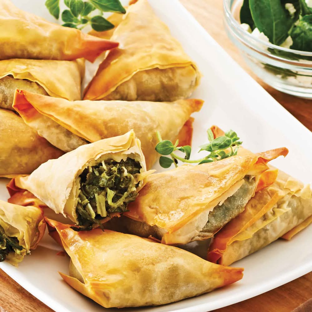 M&M Food Market Spanakopita (340 g, 12 ct)