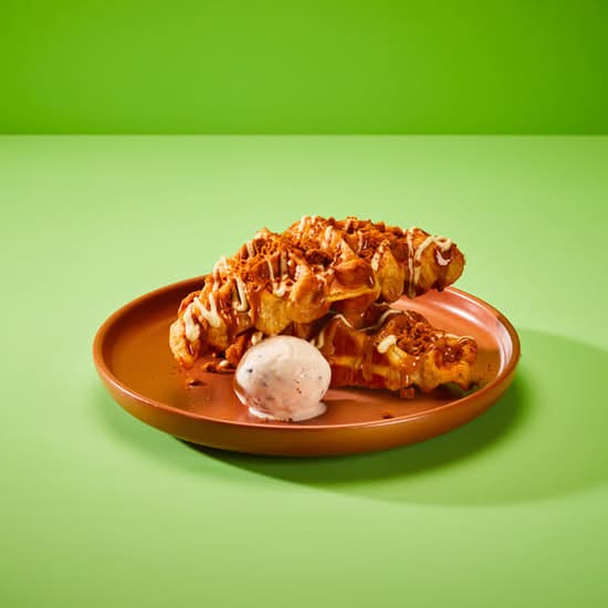 Lotus Biscoff & White Chocolate Croffle