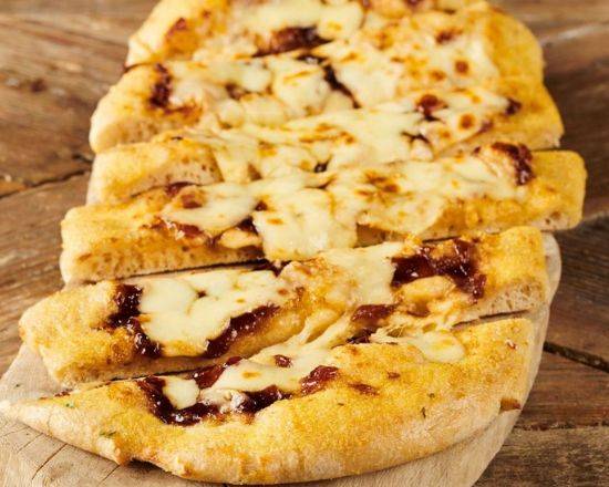 Cheesy Garlic Bread with Balsamic Onions (V)