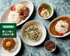 トライアングルキッチン