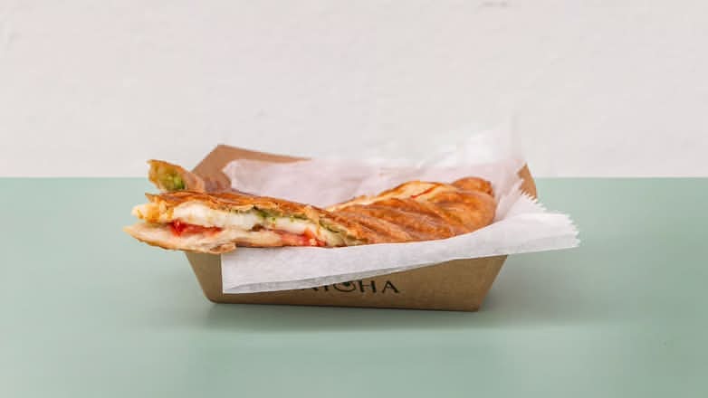 Caprese Croissant