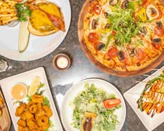 Dobson's Bar & Restaurant (956 Broadway Cir)