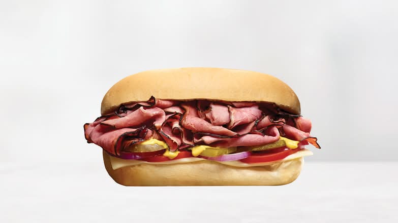 Small Double Stacked Montreal Smoked Meat Sub / Petit sandwich double à la viande fumée de Montréal