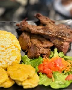 Tres Cuartos 3/4 (Plaza Escobedo)